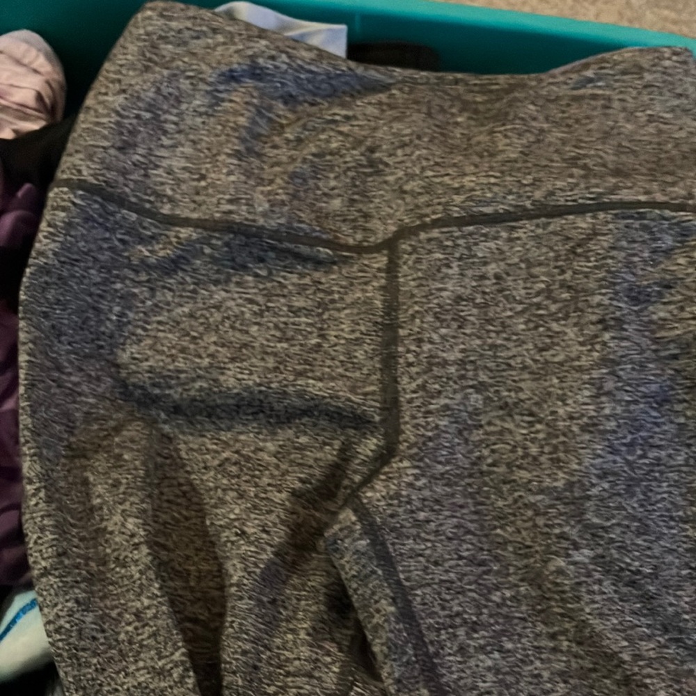 Tummy control, capri leggings